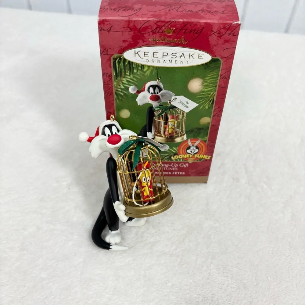 Looney Tunes Hallmark Keepsake Ornament‎ Sylvester's Bang-Up Gift